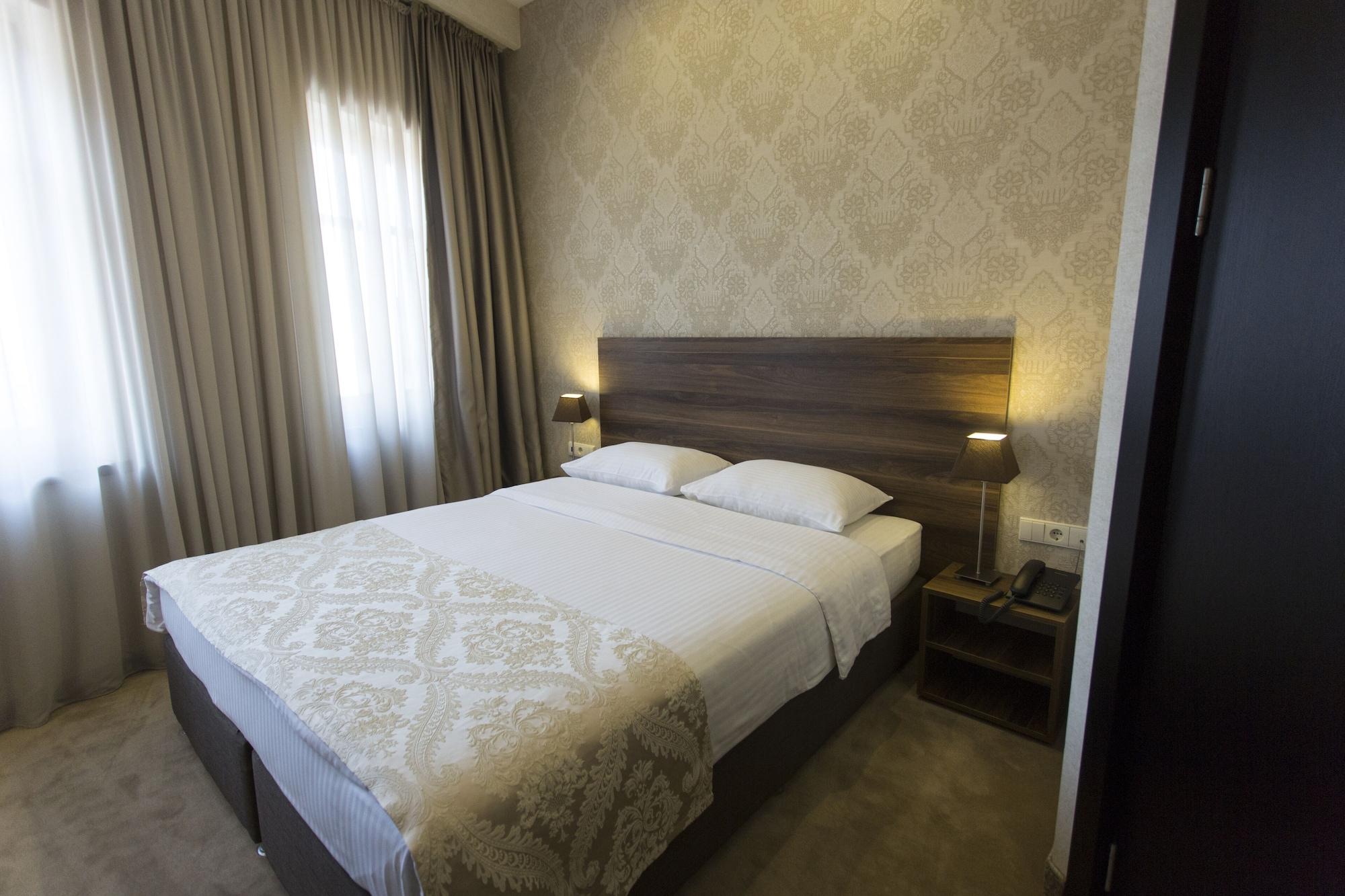 Old Meidan Tbilisi By Urban Hotels ภายนอก รูปภาพ
