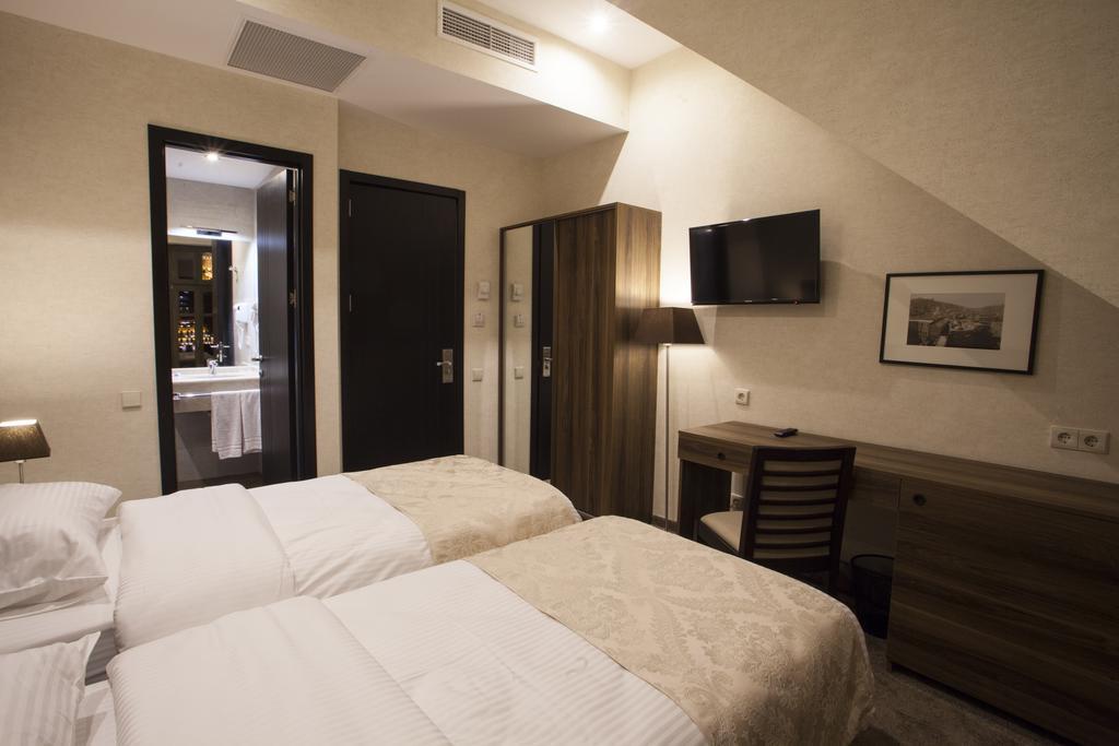 Old Meidan Tbilisi By Urban Hotels ภายนอก รูปภาพ