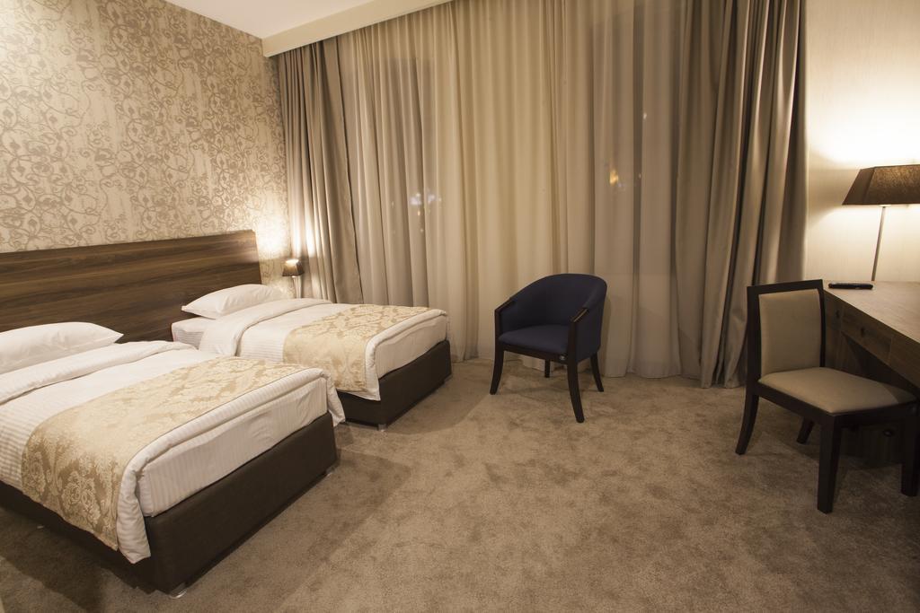 Old Meidan Tbilisi By Urban Hotels ภายนอก รูปภาพ