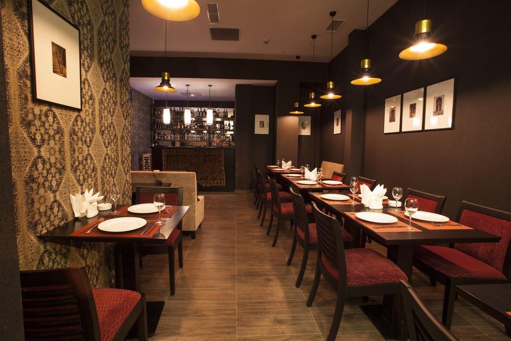 Old Meidan Tbilisi By Urban Hotels ภายนอก รูปภาพ