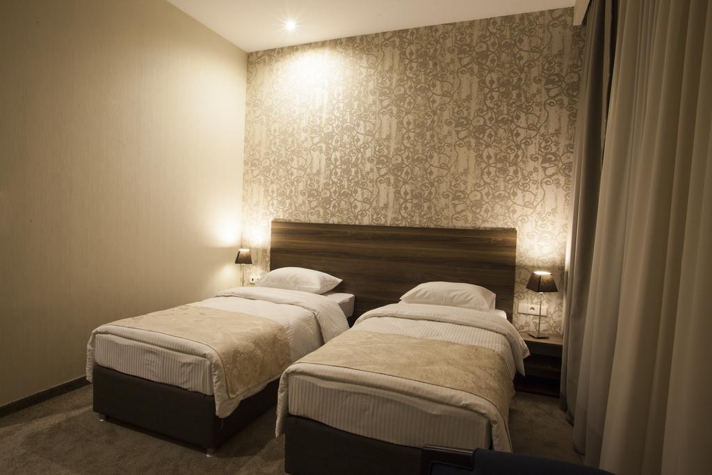 Old Meidan Tbilisi By Urban Hotels ภายนอก รูปภาพ