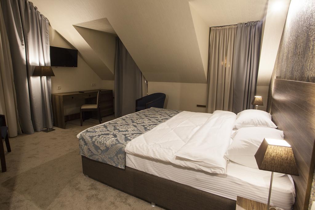 Old Meidan Tbilisi By Urban Hotels ภายนอก รูปภาพ